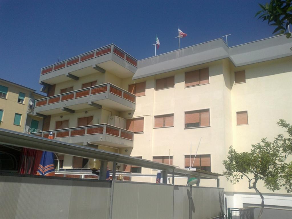 Hotel Aurora Scauri  Buitenkant foto