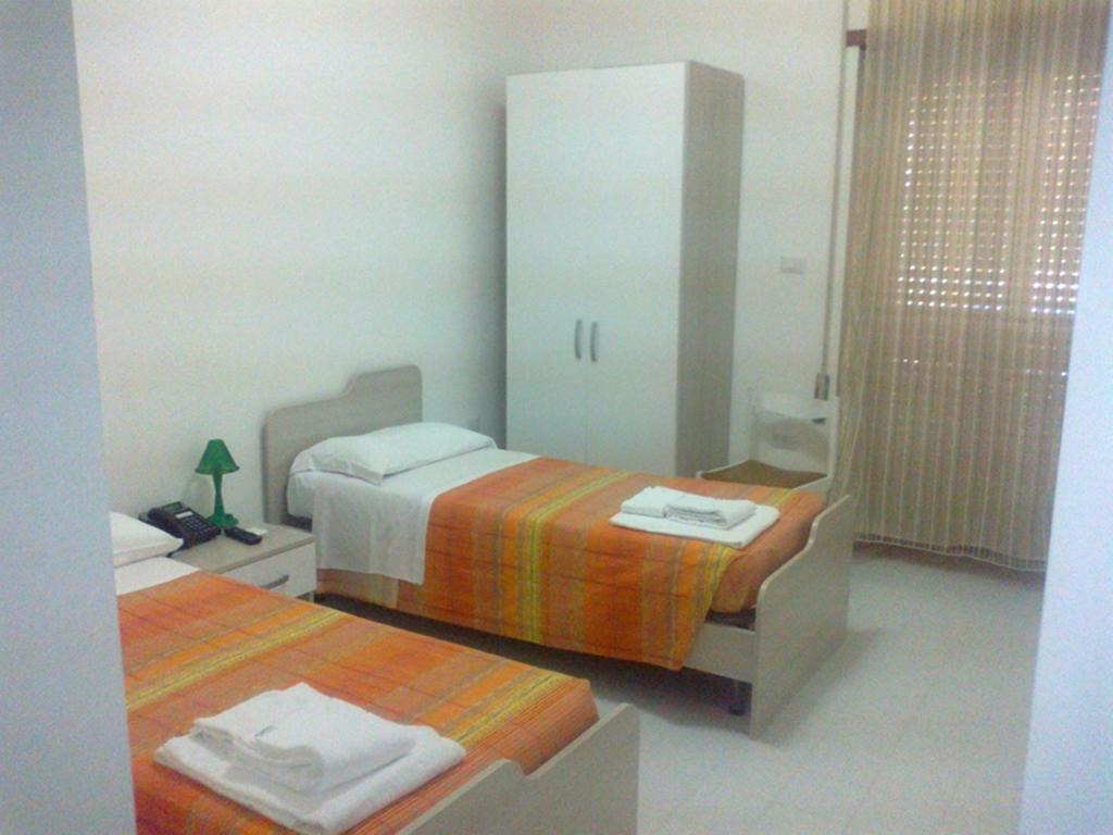Hotel Aurora Scauri  Buitenkant foto